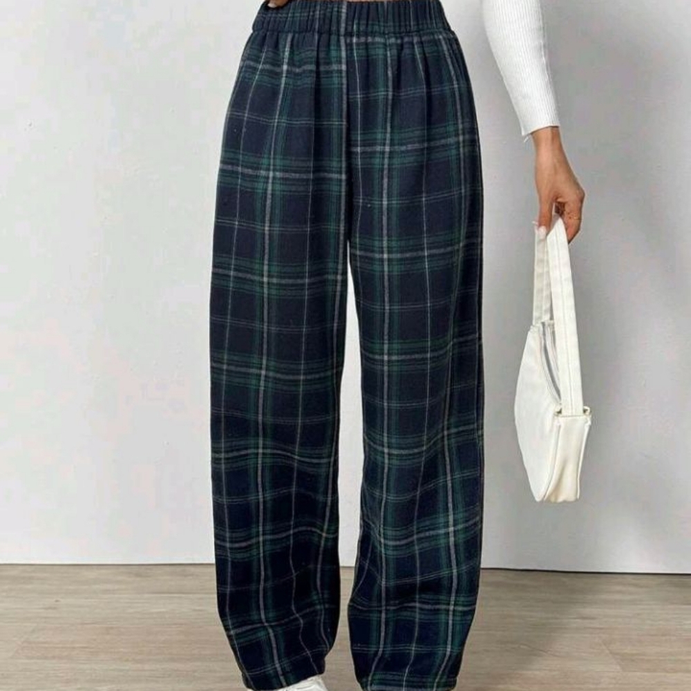 SHEIN Black and Green Wide Leg Jumpsuit with High Waist